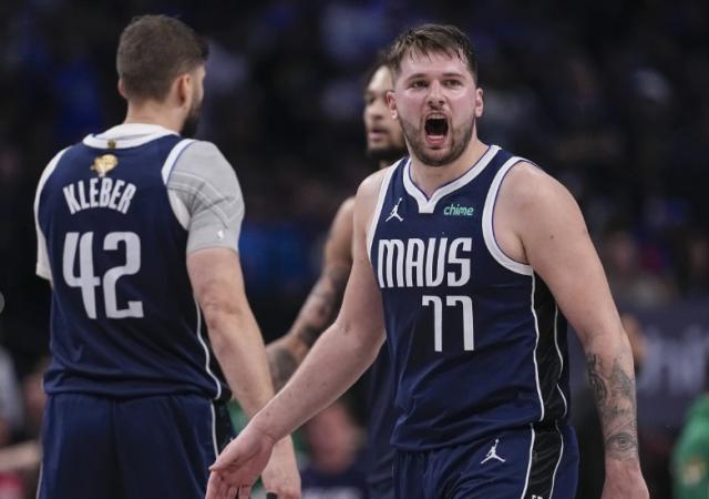 app下载-【现场】美航中心铺起星光大道 独行侠却落寞退场