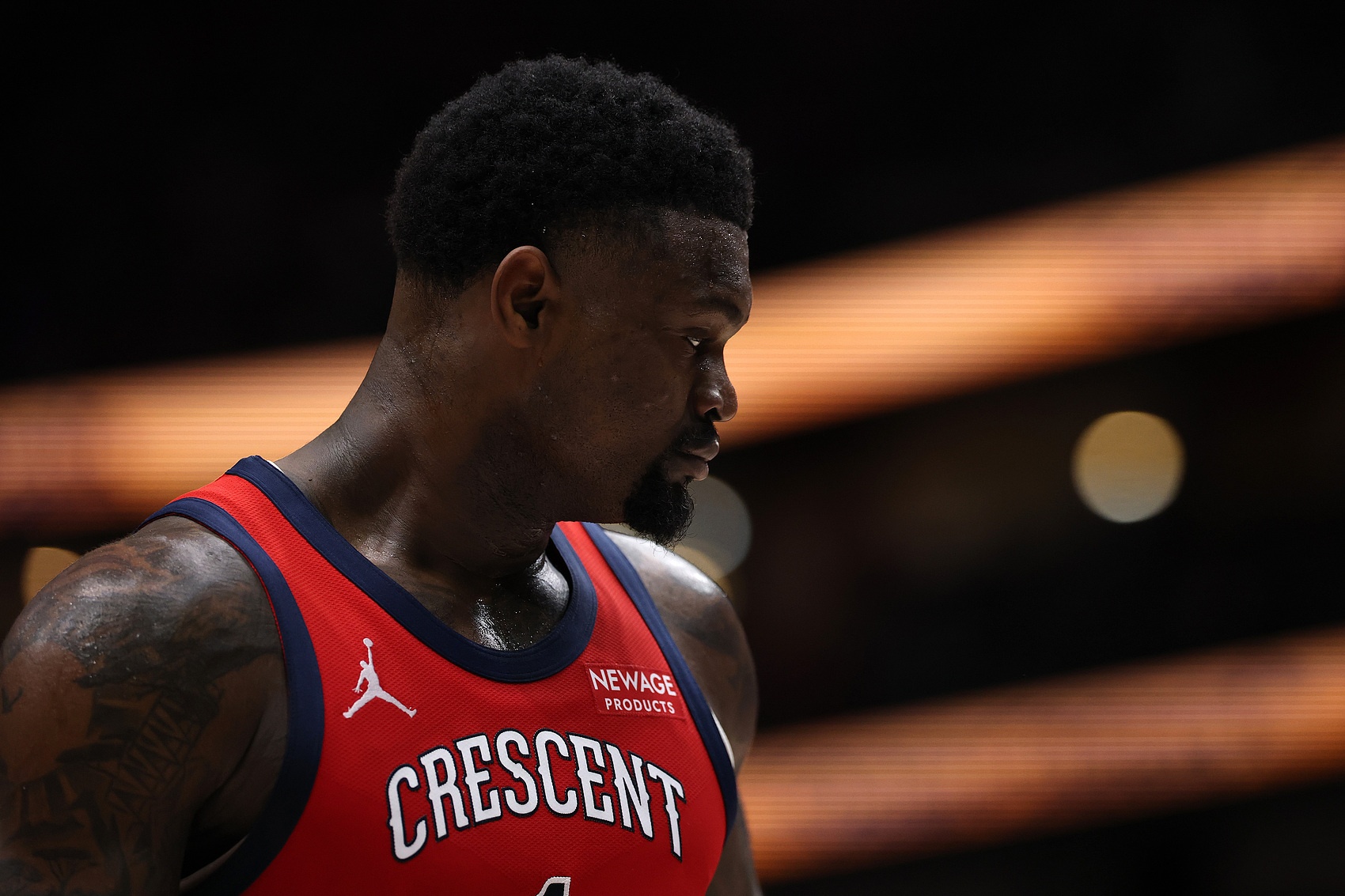 app下载-一言难尽！锡安全场5中2&amp;罚球3中0得到4分4板 出战15分钟因病退赛