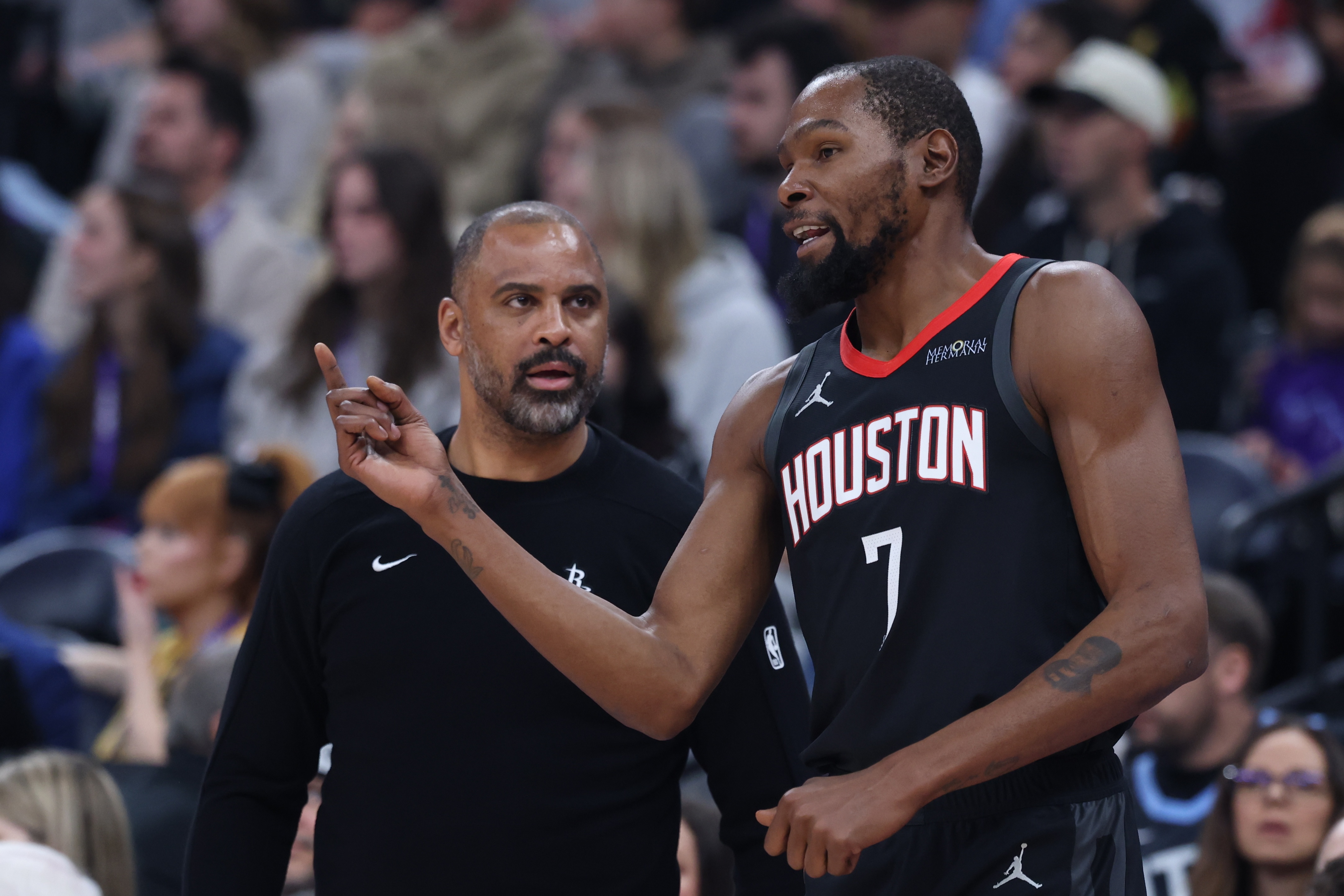 官方网站-张佳玮：马刺节拍牵着乌度卡走 杜兰特被困后火箭只能靠防反&amp;强攻