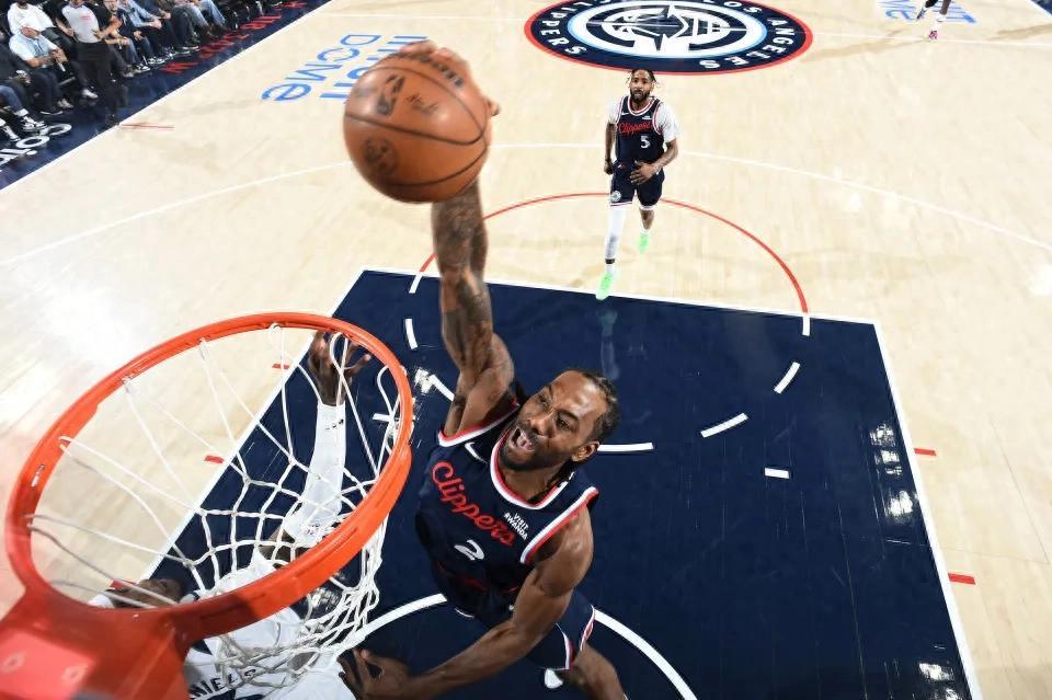 视频直播-正负值比肩得分！20中15爆砍45+5+5，球迷：效率惊人，正负值吓人