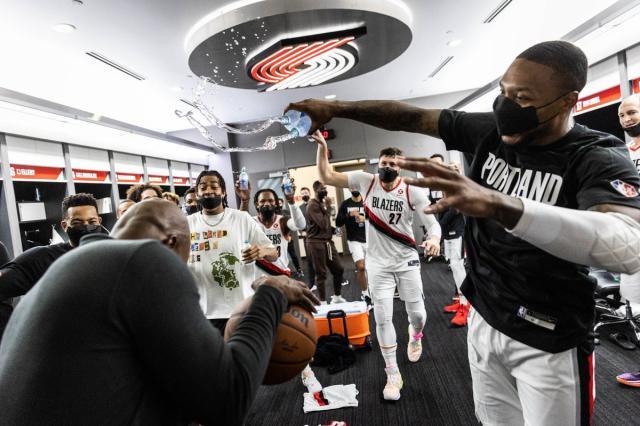 改造球队从防守做起 比卢普斯收获教练生涯首胜