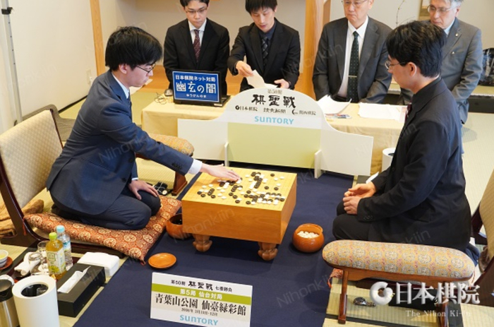 棋圣挑战赛芝野虎丸攻下天王山 新的日本第一人呼之欲出|藤泽秀行|小林光一|井山裕太|山下敬吾|一力辽_新浪体育_新浪新闻
