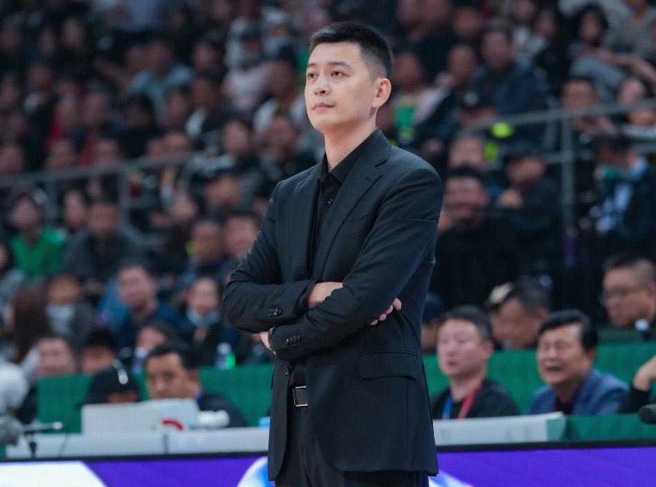 官方网站-杨鸣：球队最近的表现让大家很失望，我非常内疚和惭愧